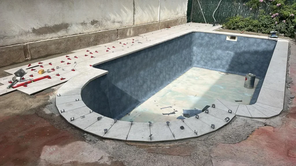 preparacion piscina antes instalacion lamina armada