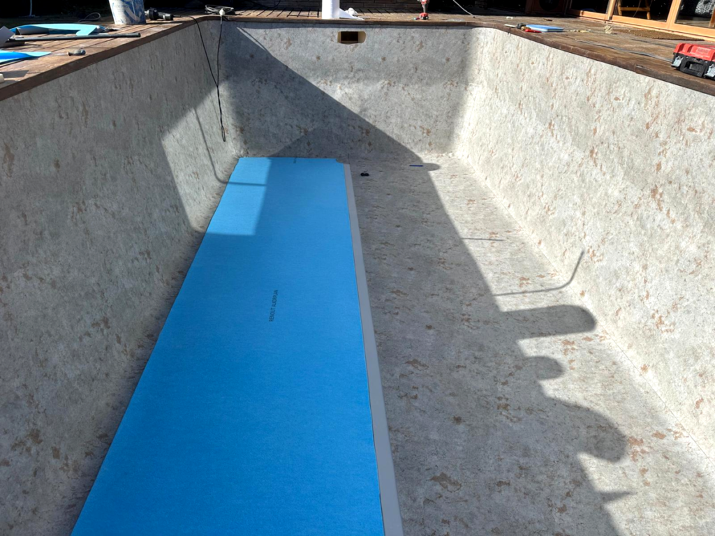 preparación de piscina sin obra instalación base para lámina armada en vaso vacío